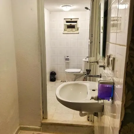 Airport Alibaba Place Apartment
